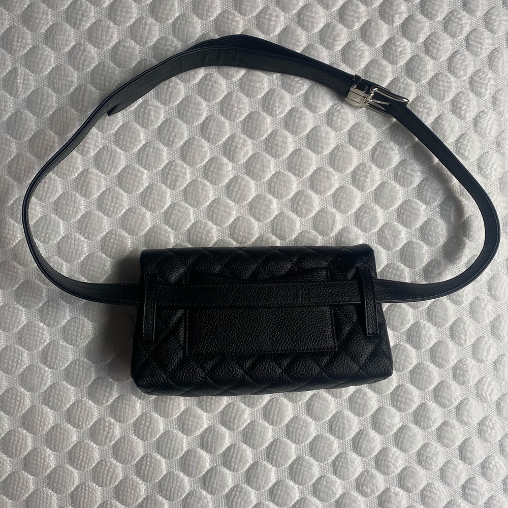 CHANEL uniform waist bag - Picture 2 of 6